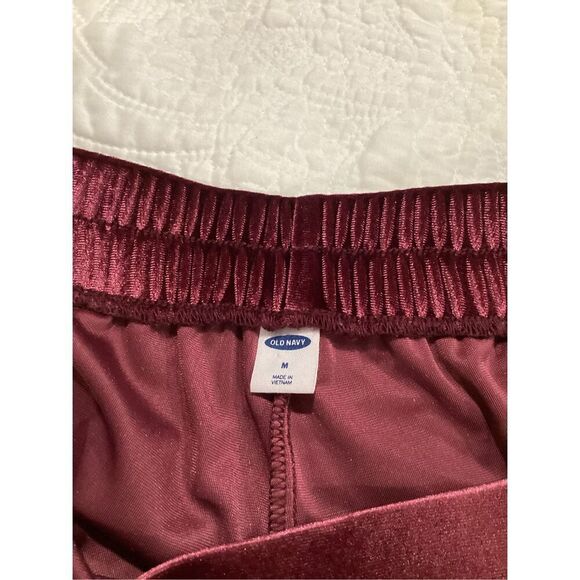 Old Navy Velvet Wide Leg Pants - Burgundy - Picture 2 of 6